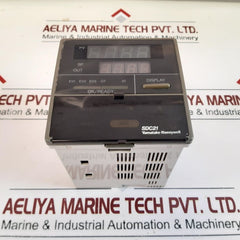 Yamatake Sdc21 Digital Indicating Controller C210Da00501