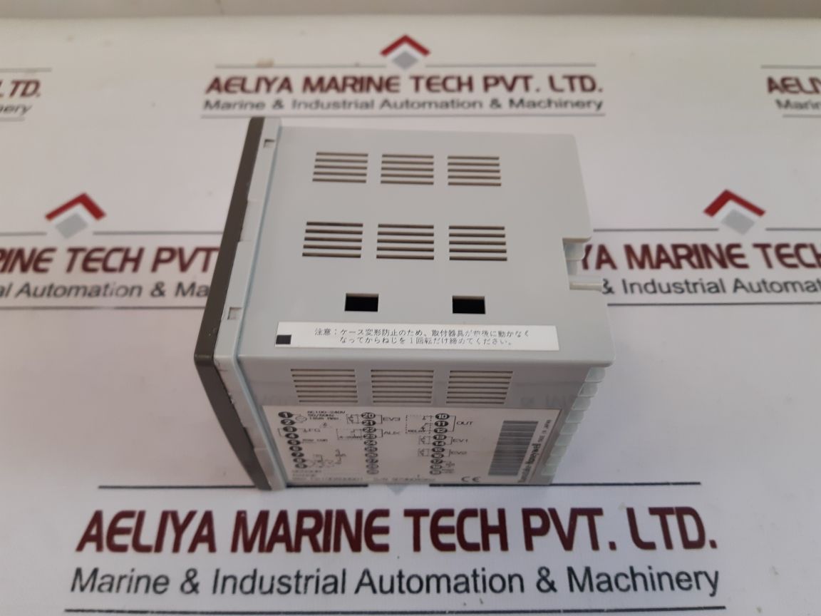 Yamatake Sdc21 Digital Indicating Controller C210Da00501