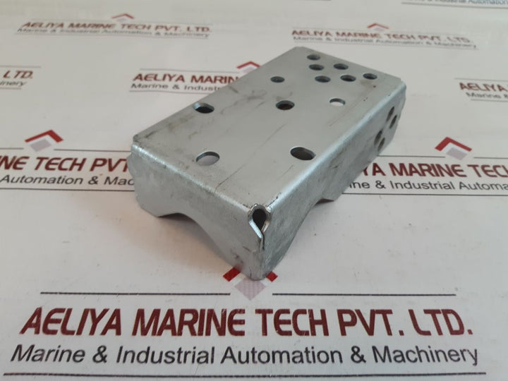 Yamatake 80-279927-004 mounting bracket standard accessory set