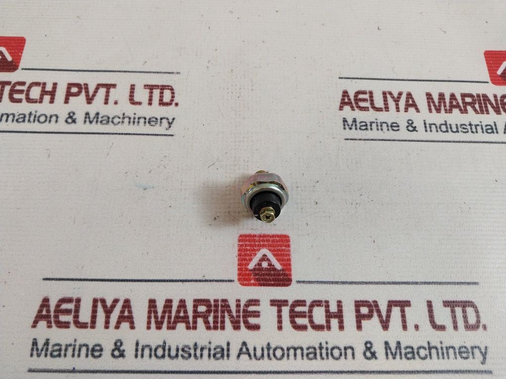 Yanmar 124060-39452 Sender Oil Pressure Switch