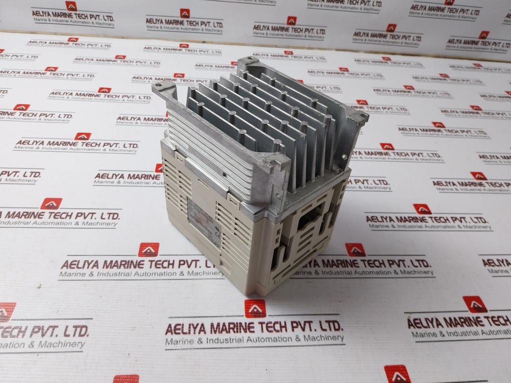 Yaskawa Cdbr-4030D Braking Unit Vvvf Ac Drive Dc 510-680V 15A