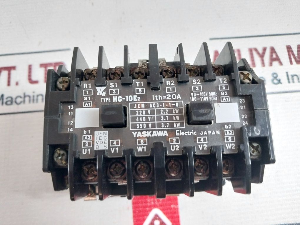 Yaskawa Electric Hc-10E2 Magnetic Contactor