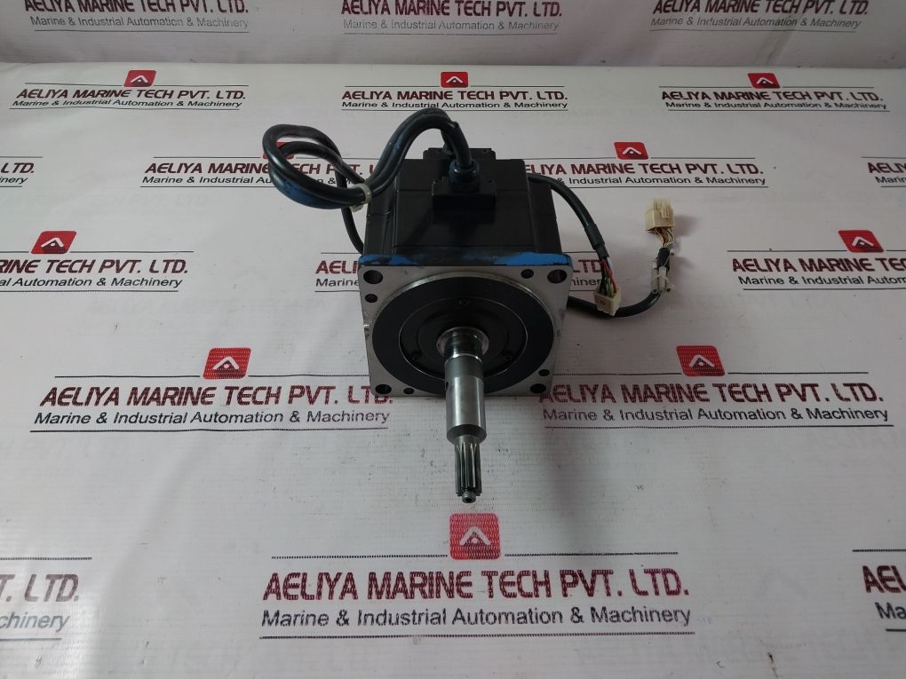 Yaskawa Electric Sgmp-08Awyr32 Ac Servo Motor 