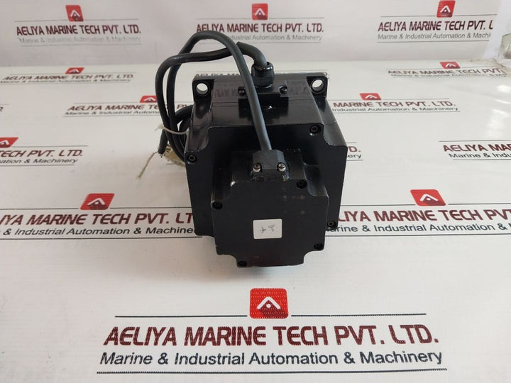 Yaskawa Electric Sgmp-08Awyr33 Ac Servo Motor 4.1A 200V