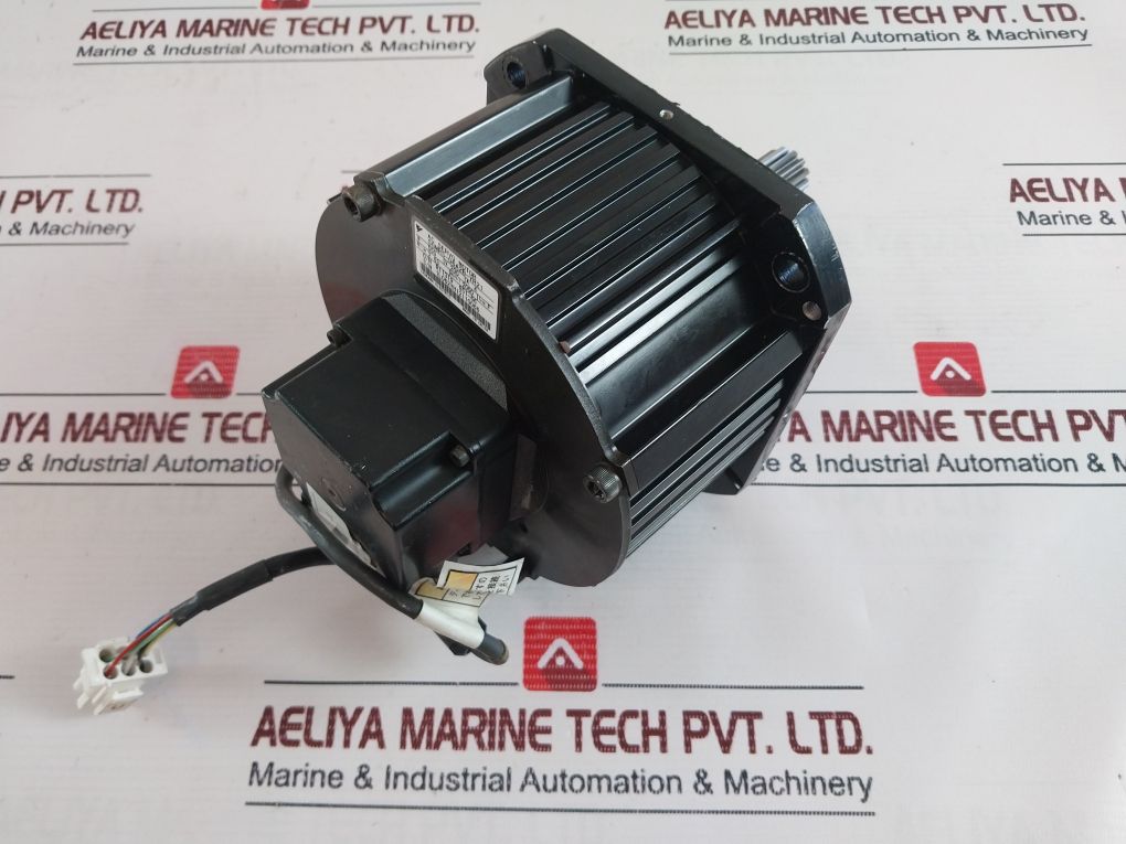 Yaskawa Electric Sgmrs-06A2B-yr21 Ac Servo Motor