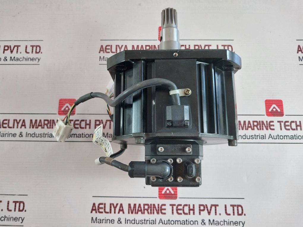 Yaskawa Electric Sgmrs-06A2B-yr21 Ac Servo Motor