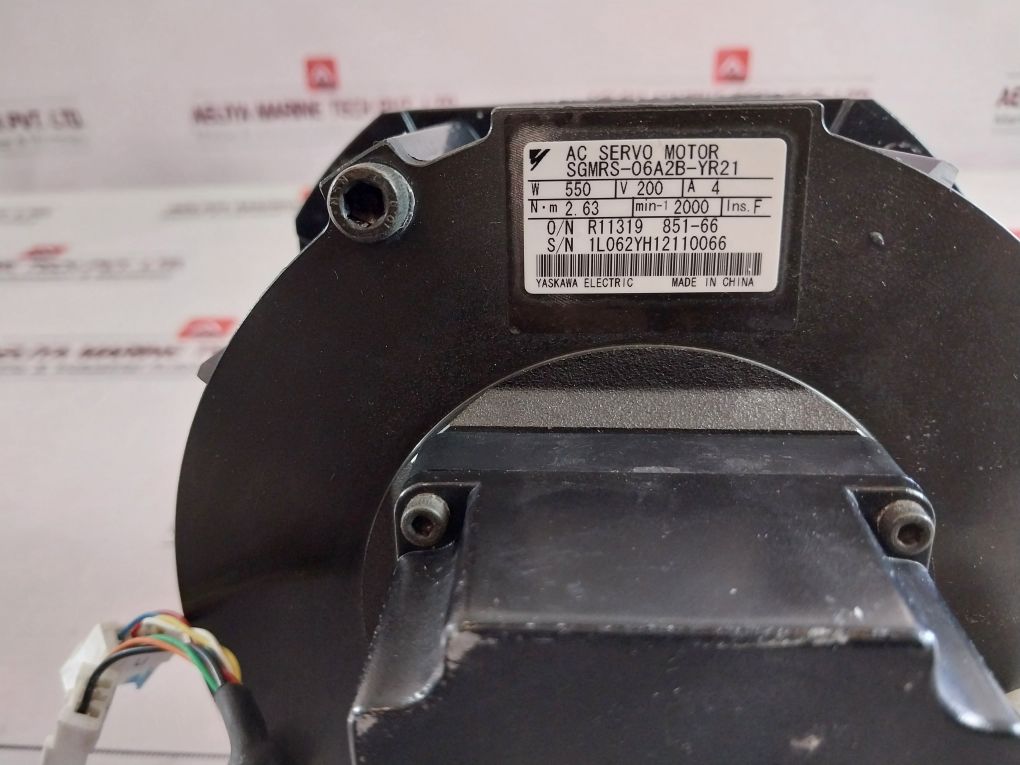 Yaskawa Electric Sgmrs-06A2B-yr21 Ac Servo Motor