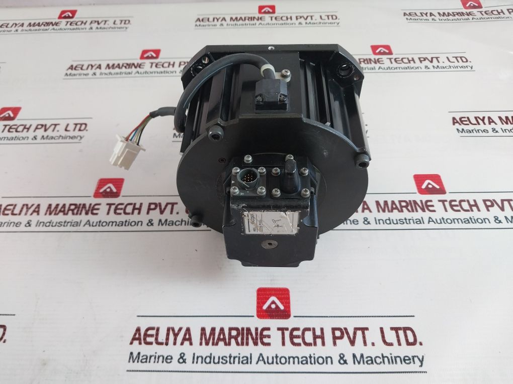 Yaskawa Electric Sgmrs-06A2B-yr21 Ac Servo Motor