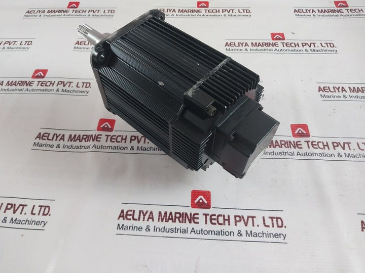 Yaskawa Electric Sgmrs-13A2A-yr11 Ac Servo Motor 1300 W 1500 R/Min (Not Working)
