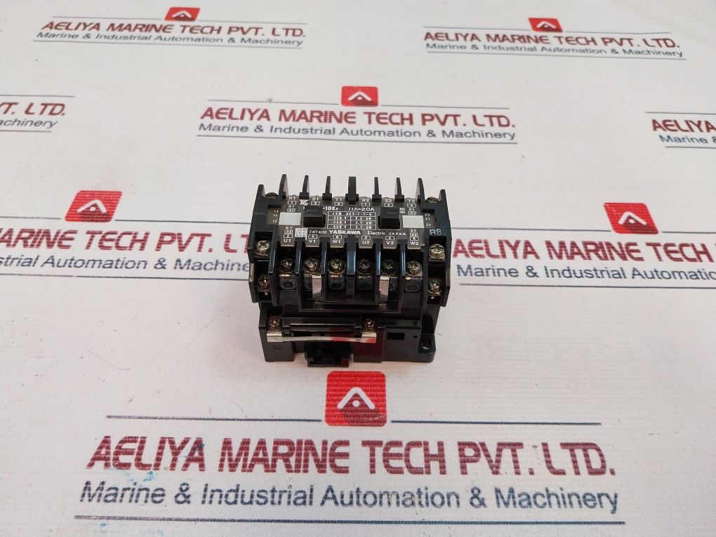 Yaskawa Hc-10E2 Contactor 20A 50-60Hz