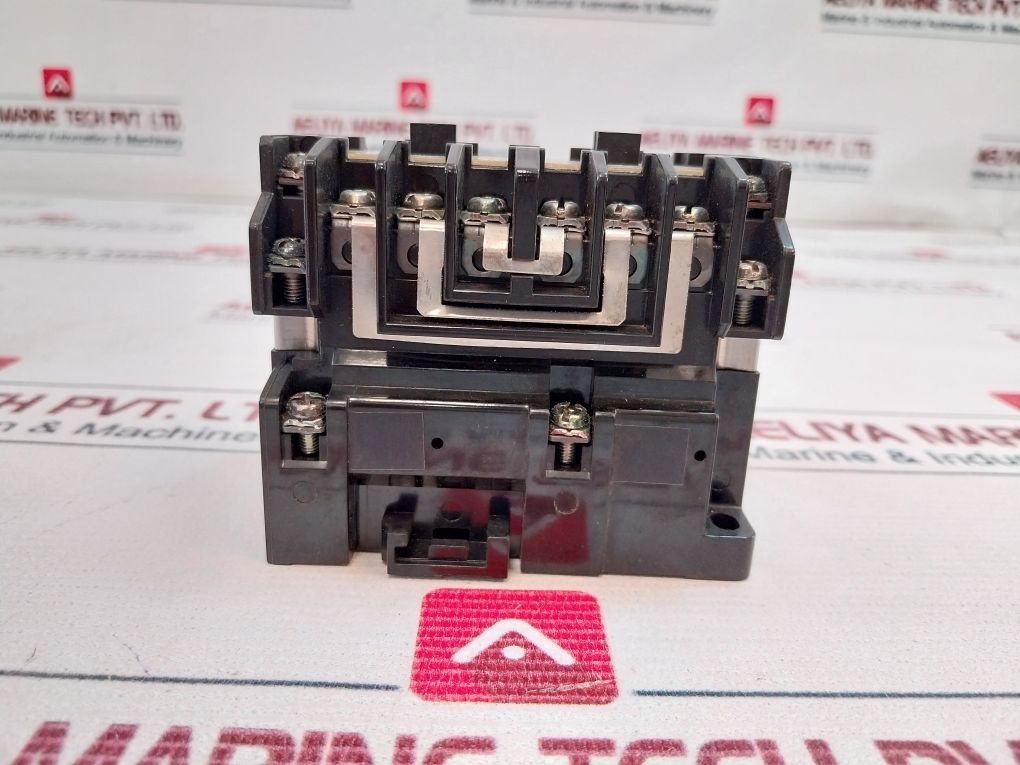 Yaskawa Hc-10E2 Contactor 20A 50-60Hz