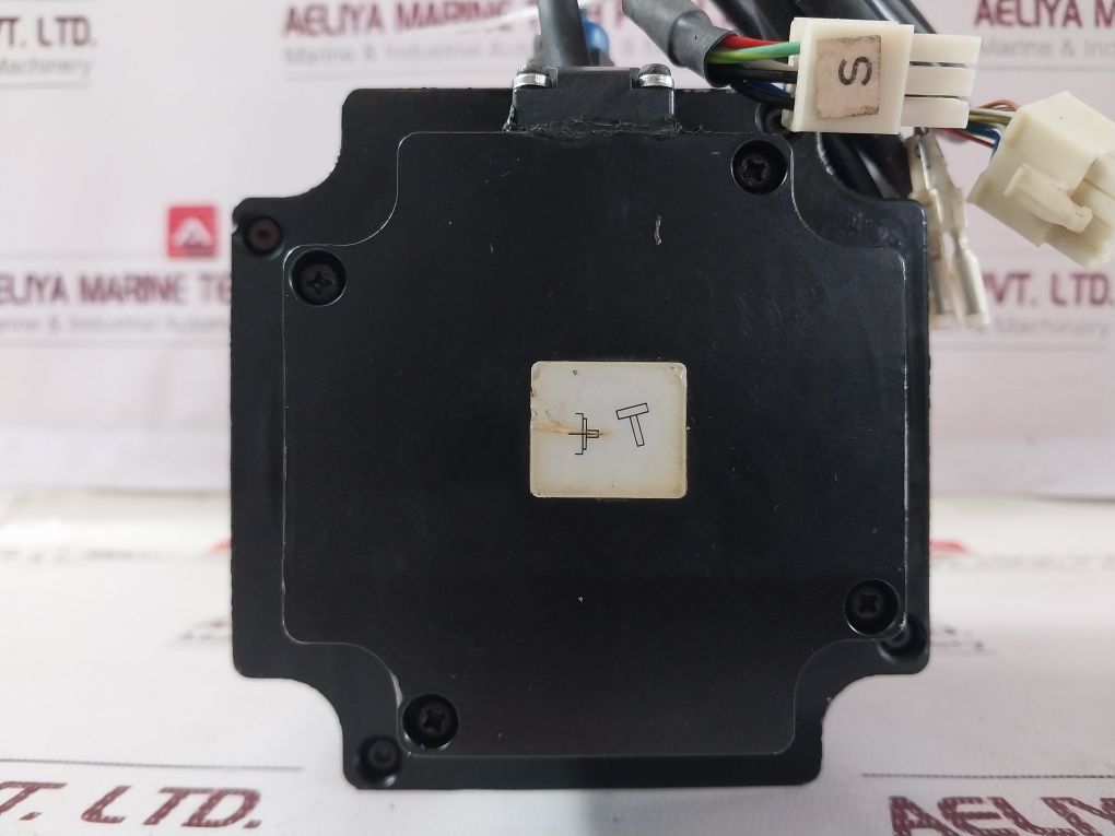 Yaskawa Electric Sgmp-08Awyr33 Ac Servo Motor