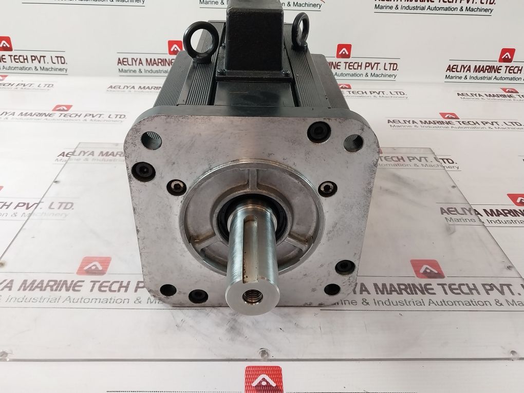 Yaskawa Usamed-12V Servo Motor