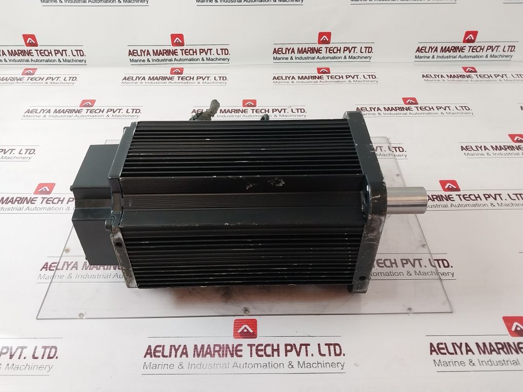 Yaskawa Usamed-12V Servo Motor