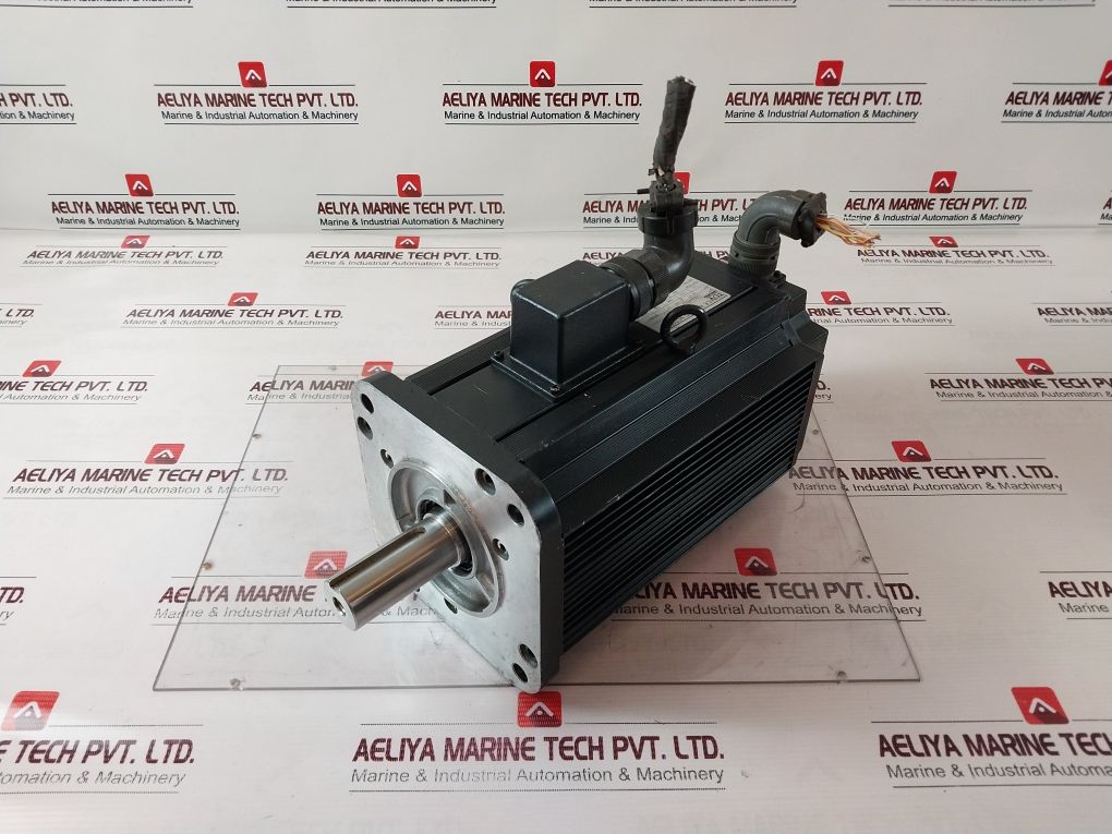 Yaskawa Usamed-12V Servo Motor
