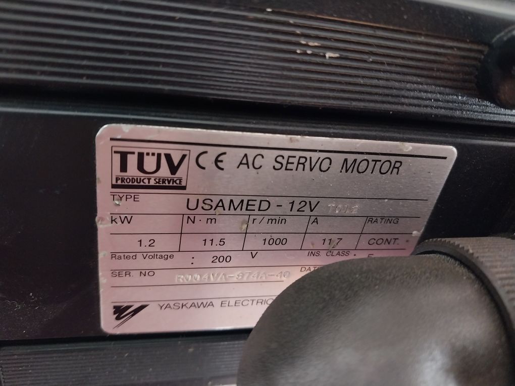 Yaskawa Usamed-12V Servo Motor