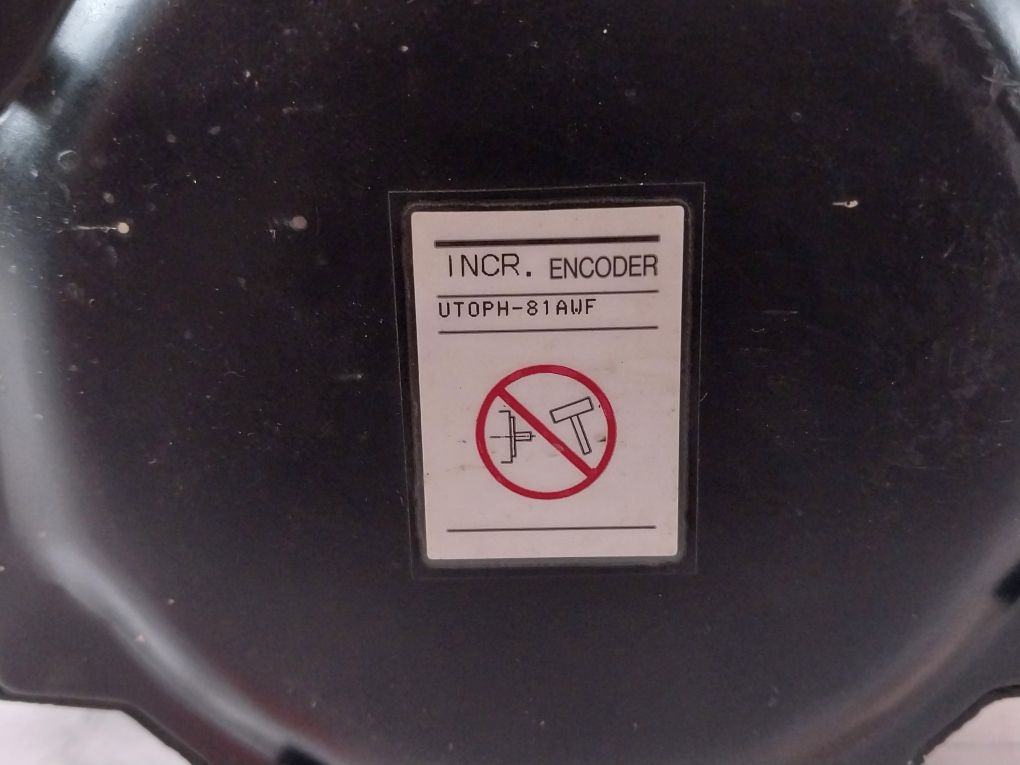 Yaskawa Usamed-12V Servo Motor