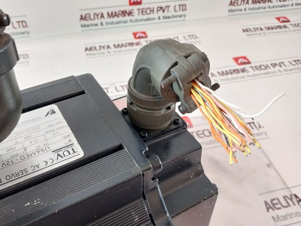 Yaskawa Usamed-12V Servo Motor