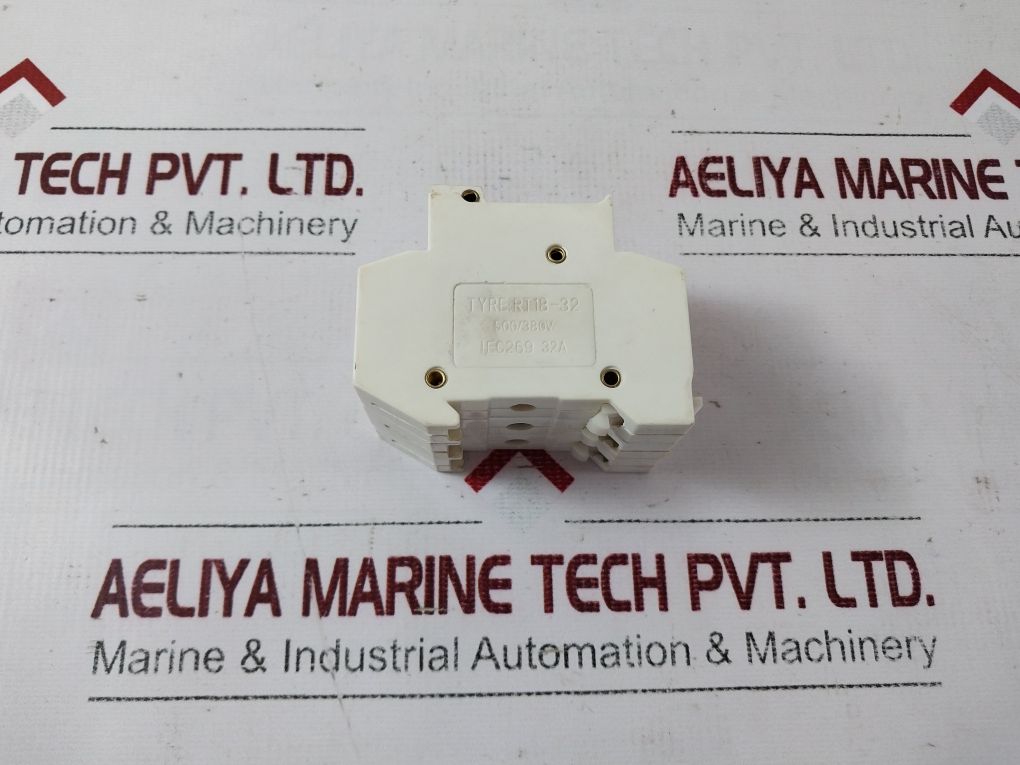 Yinrong Rt18-32 Gb13539.1/2 Fuse Holder Base