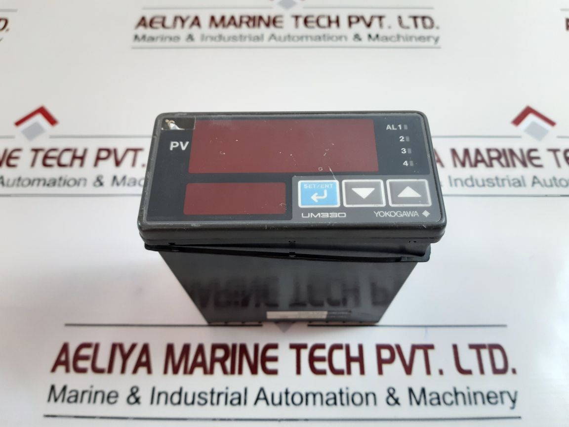 Yokogawa Um330-00 Digital Temperature Indicator
