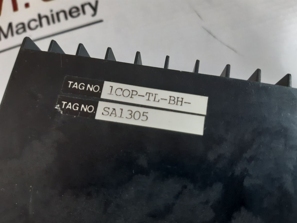 Yokogawa Um330-00 Digital Temperature Indicator
