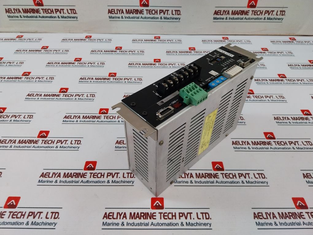 Yokogawa Ur5C-005N Dd Servo Actuator Drive 200-230Vac