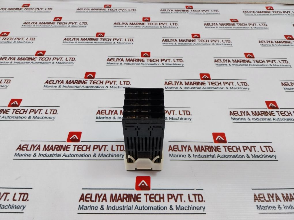 Yokogawa Ut130 Temperature Controller 24Vdc/Dc