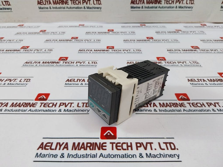 Yokogawa Ut130 Temperature Controller 24Vdc/Dc