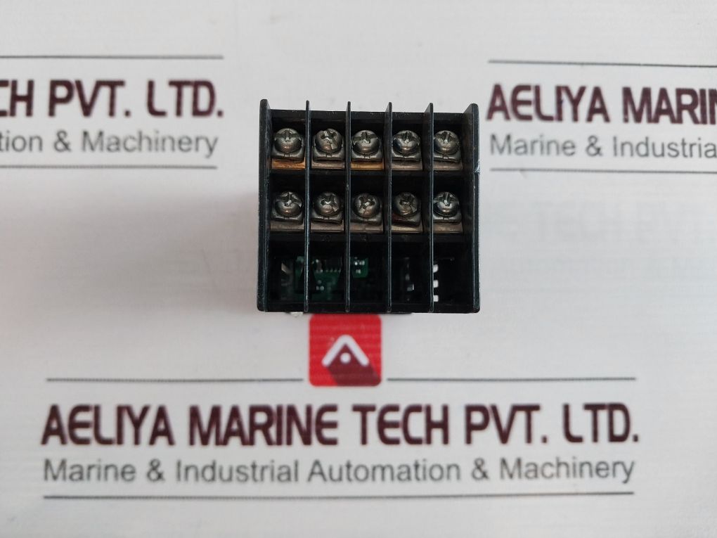 Yokogawa Ut150 Temperature Controller 50/60Hz