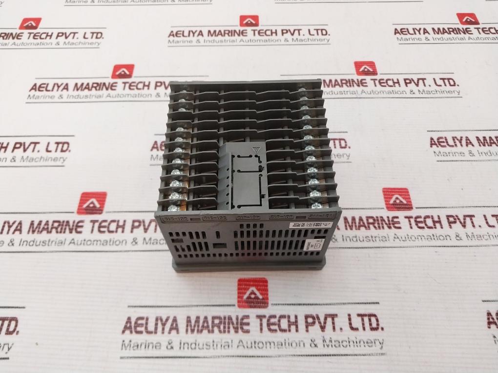 Yokogawa Ut35A Digital Indicating Controller 100-240Vac