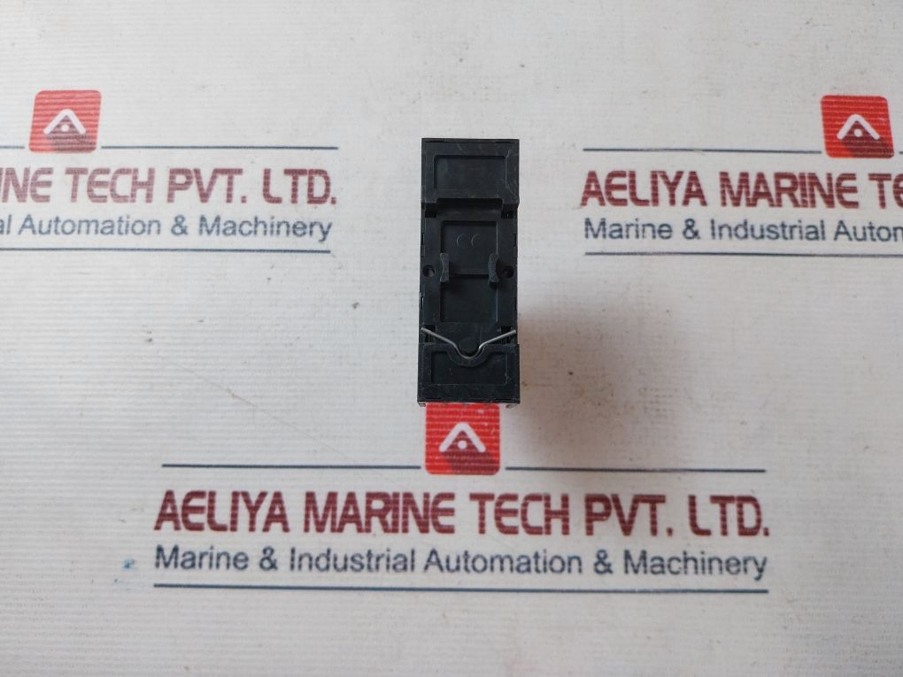 Yong Sung Ysst-m4 Small Timer With Base Pt78740