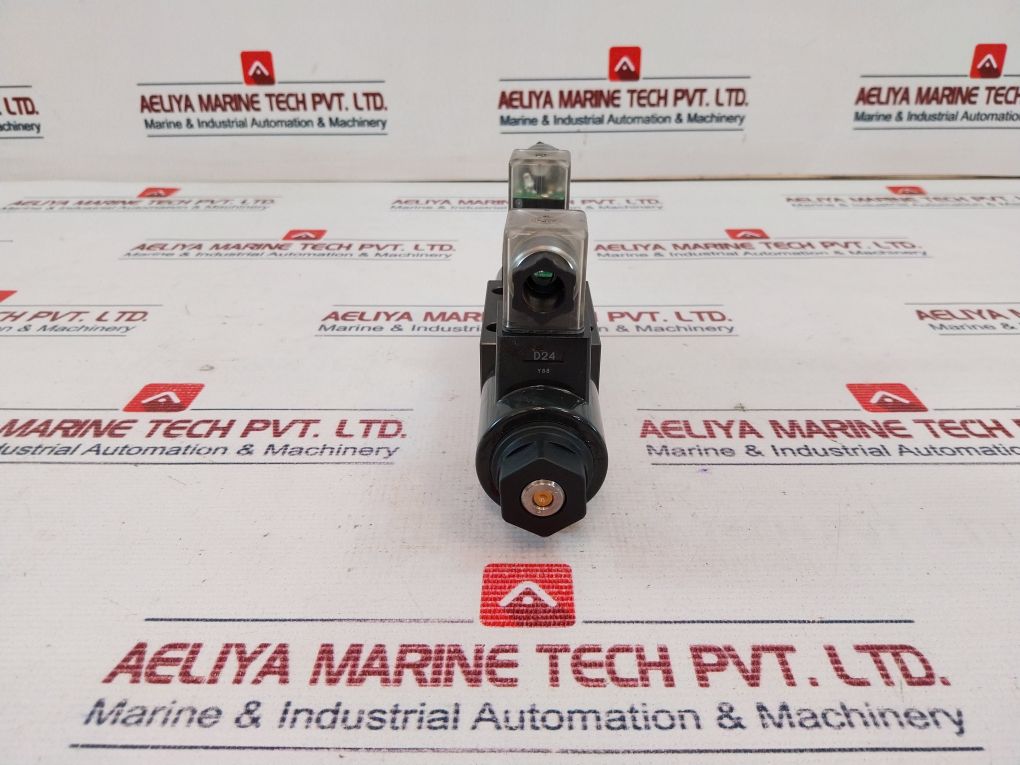 Yuken Dsg-01-3C4-d24-ni-70 Directional Valve