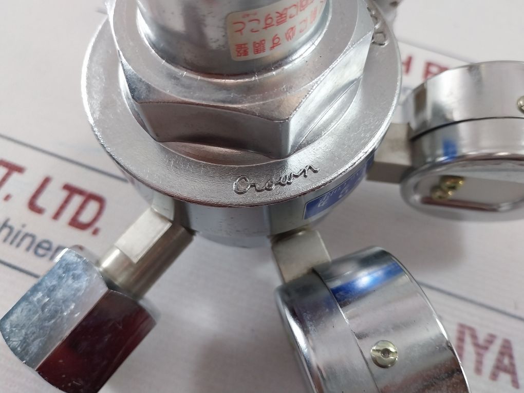 Yutaka Crown 0-250 Kgf/ Cm2 Gas Regulator With Pressure Gauge