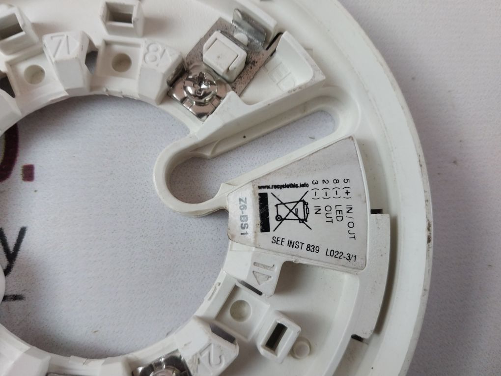 Ziton Z6-bs1 Surface Mounting Detector Base 83901.103